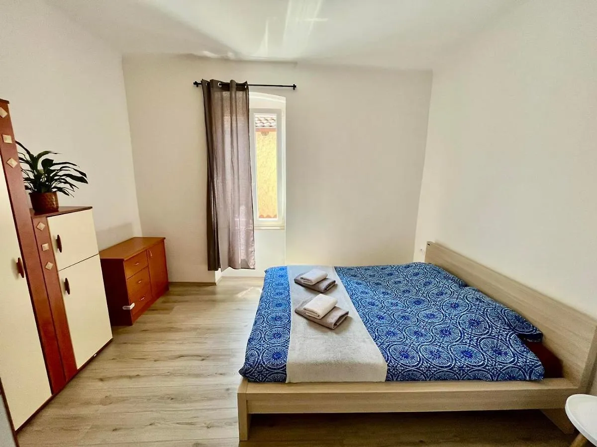 Apartment Juric Lovran 0*,